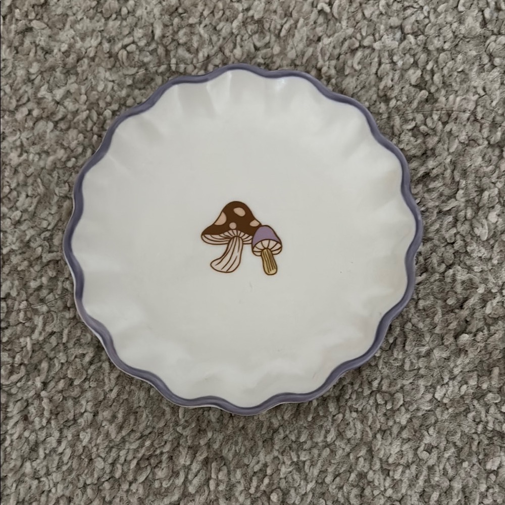 Scalloped Edge Mushroom Ring Dish from Urban Outfitters